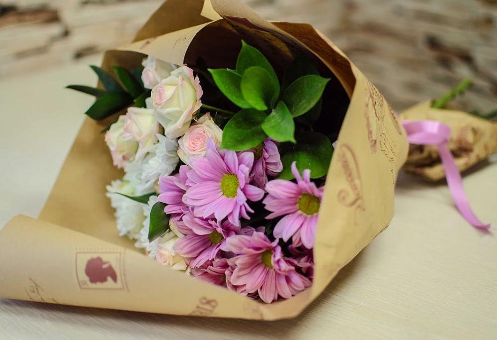 Букет цветов из: Розы и Хризантемы в Цоци-Юрте