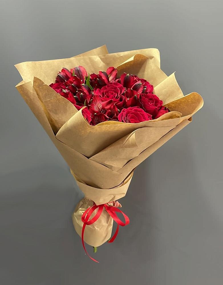 Букет цветов из: Альстромерии и Розы в Цоци-Юрте