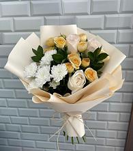 Букет цветов из:  Розы и Хризантемы в Цоци-Юрте