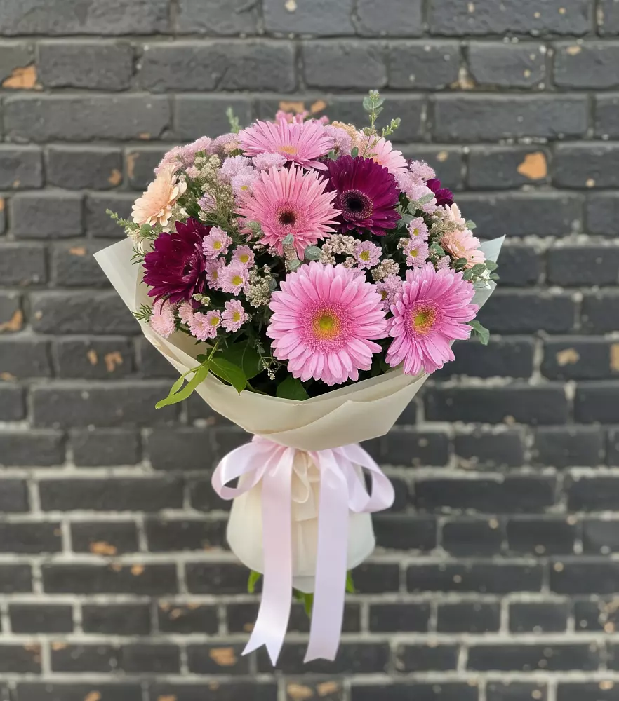 Букет цветов из: Герберы и Хризантемы в Цоци-Юрте
