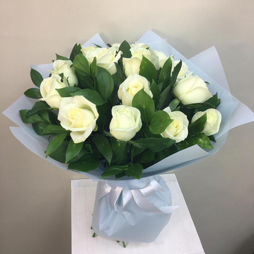 Букет 15 Белых роз Проуд в Цоци-Юрте