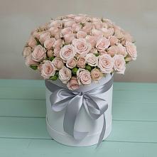 Цветочная композиция из Розы в шляпной коробке в Цоци-Юрте