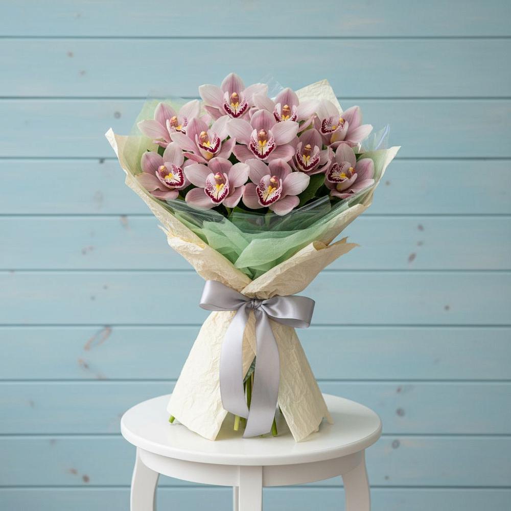 Букет цветов из: Орхидеи и Розы в Цоци-Юрте