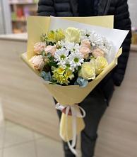 Букет цветов из:  Альстромерии, Розы и Хризантемы в Цоци-Юрте