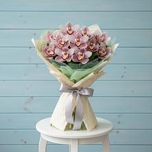 Букет цветов из:  Орхидеи и Розы в Цоци-Юрте