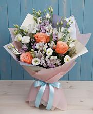 Букет цветов из:  Лизиантусы, Розы, Альстромерии и Гипсофила в Цоци-Юрте