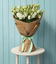 Букет цветов из:  Лизиантусы в Цоци-Юрте