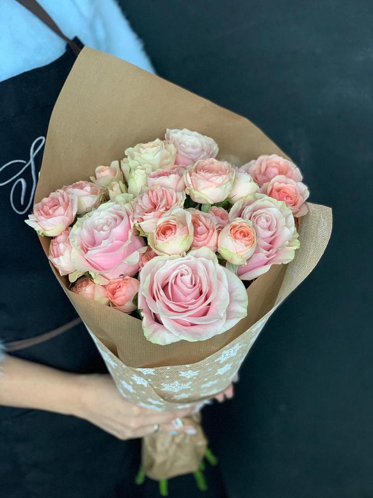 Букет цветов из: Хризантемы и Розы в Цоци-Юрте