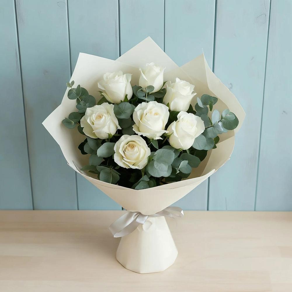 Букет Белые розы в Эвкалипте в Цоци-Юрте
