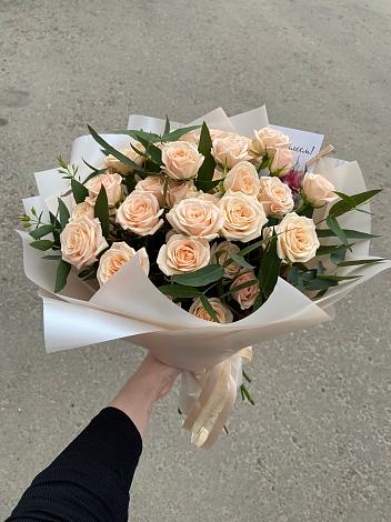 Букет Кремовые розы Латте в Цоци-Юрте