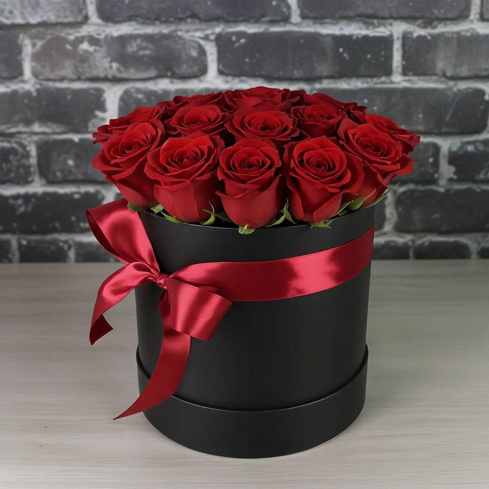 Цветочная композиция из Розы в шляпной коробке в Цоци-Юрте