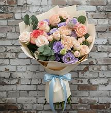 Букет цветов из:  Розы, Лизиантусы и Гвоздики в Цоци-Юрте