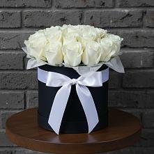 Цветочная композиция из Розы в шляпной коробке в Цоци-Юрте